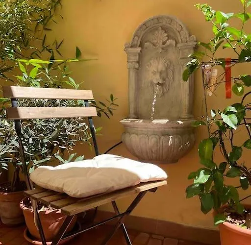 - Antique With Private Terrace Appartement